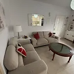 Modern 2br 70m From Finikoudes *