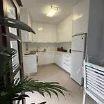 Modern 2br 70m From Finikoudes Lejlighed Larnaca