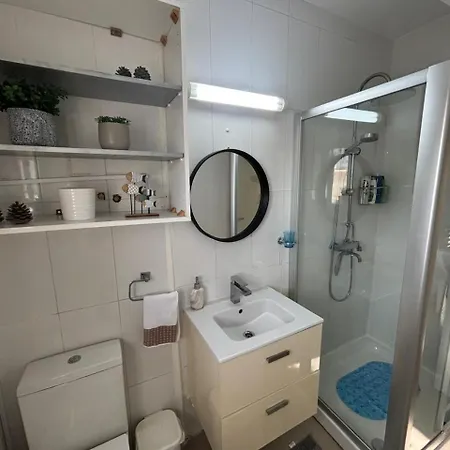 Apartment Modern 2br 70m From Finikoudes Larnaka